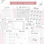 Image d'un joli bullet journal ouvert avec des stylos colorés et des stickers, évoquant l'organisation et la créativité.