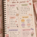 Une photo d'un journal intime ouvert avec un stylo, prêt à accueillir des pensées personnelles.