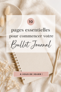 Image d'un Bullet Journal ouvert avec des pages colorées et des notes détaillées.