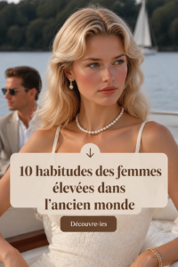 Femme de 40 ans souriante, tenant un livre sur les finances personnelles, entourée d'objets symbolisant la richesse