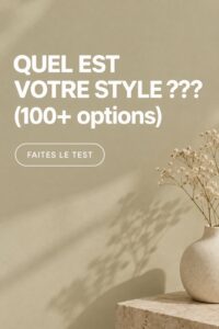 Femme réfléchissant à son style de gestion financière avec un carnet à la main.